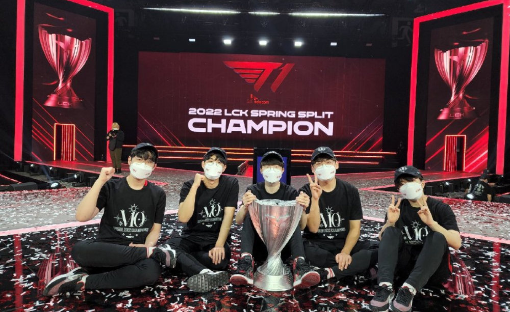 阿尔瓦雷斯 阿尔瓦雷斯