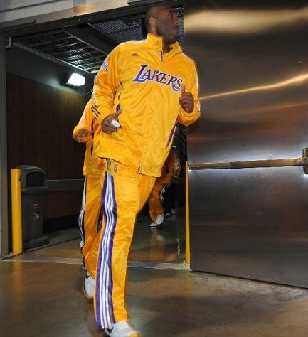 盟作用的球 盟作用的球