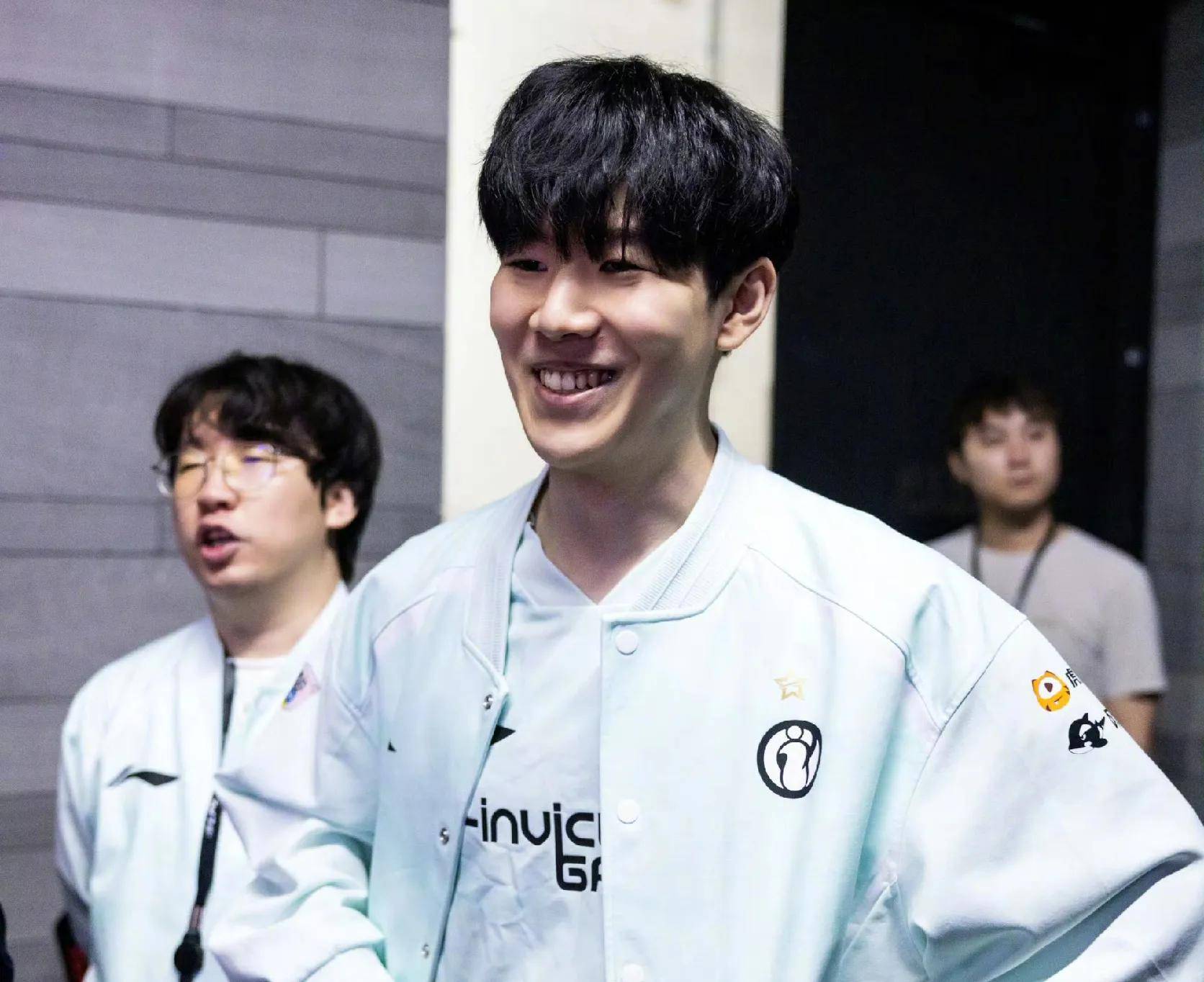 锋代替梅西 锋代替梅西