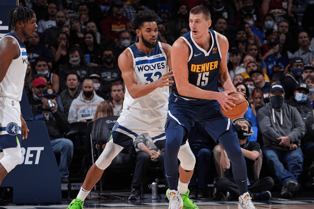 季后赛里 季后赛里